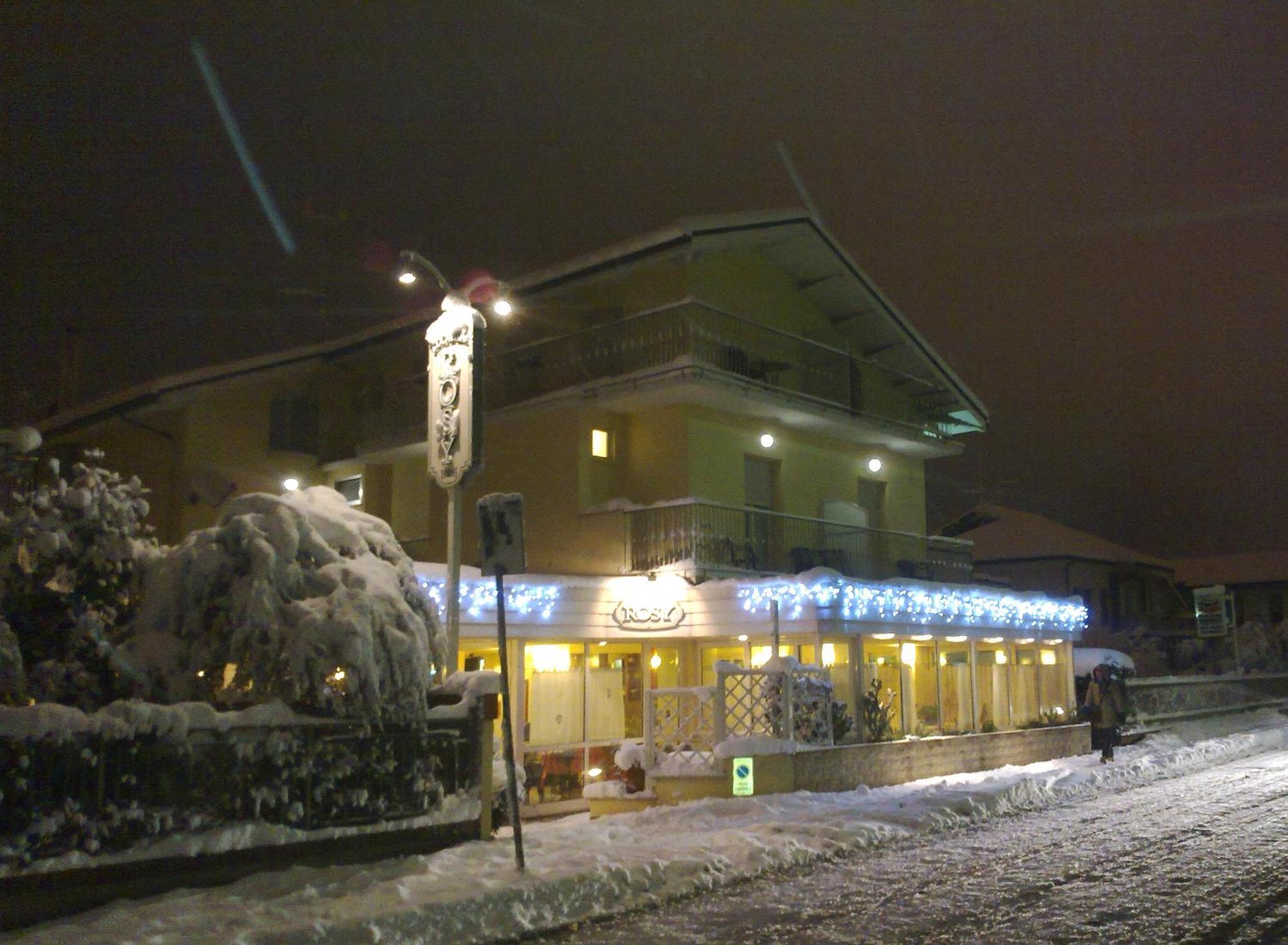 Hotel Locanda Rosy Cattolica Exterior photo