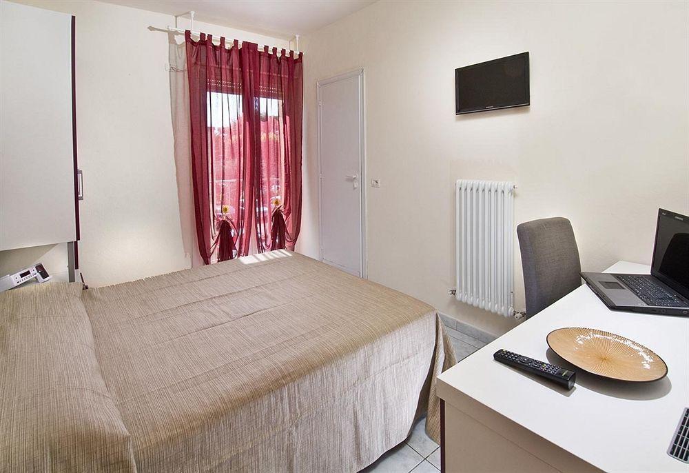 Hotel Locanda Rosy Cattolica Exterior photo